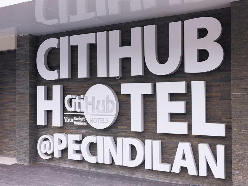 Citihub Hotel @ Pecindilan Surabaya Exterior foto